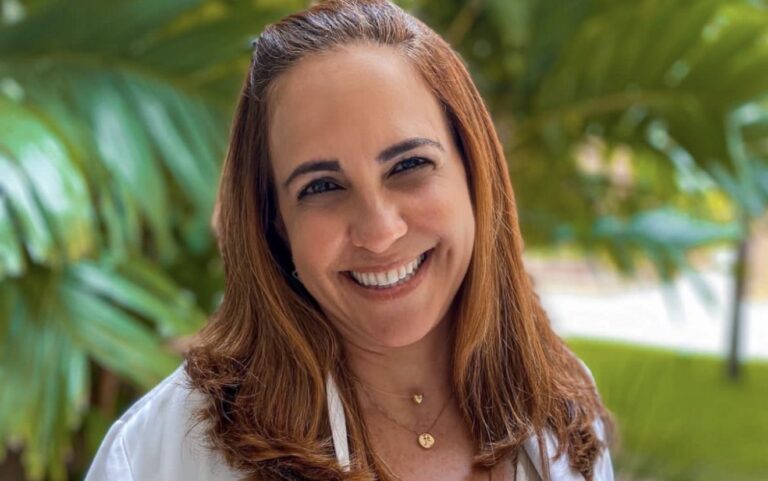 Novos Rumos da Medicina: Dra. Ana Carla Franco Defende o Resgate do Essencial no Cuidar