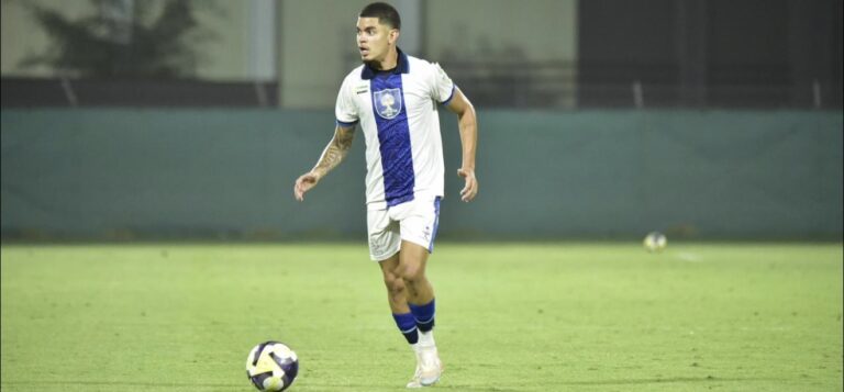 Daniel Santos celebra acesso com o Nova Star e encerra temporada de destaque nos Emirados Árabes Daniel Santos celebra acesso com o Nova Star e encerra temporada de destaque nos Emirados Árabes