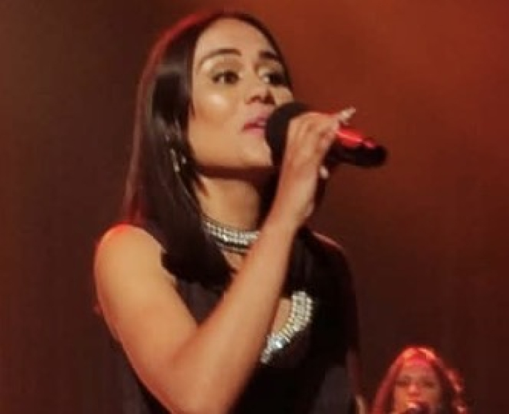 Jaqueline Ferr Oliver une música sertaneja, superação e inclusão em sua trajetória artística Jaqueline Ferr Oliver une música sertaneja, superação e inclusão em sua trajetória artística